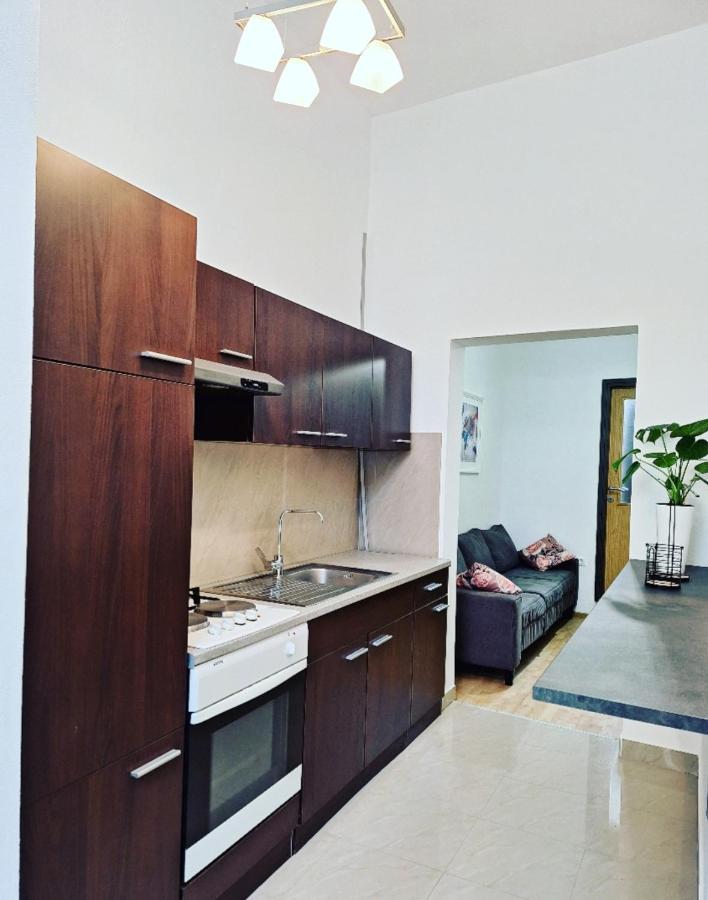 Apartment Ory 2 Between The Beach And City Center Póla Kültér fotó